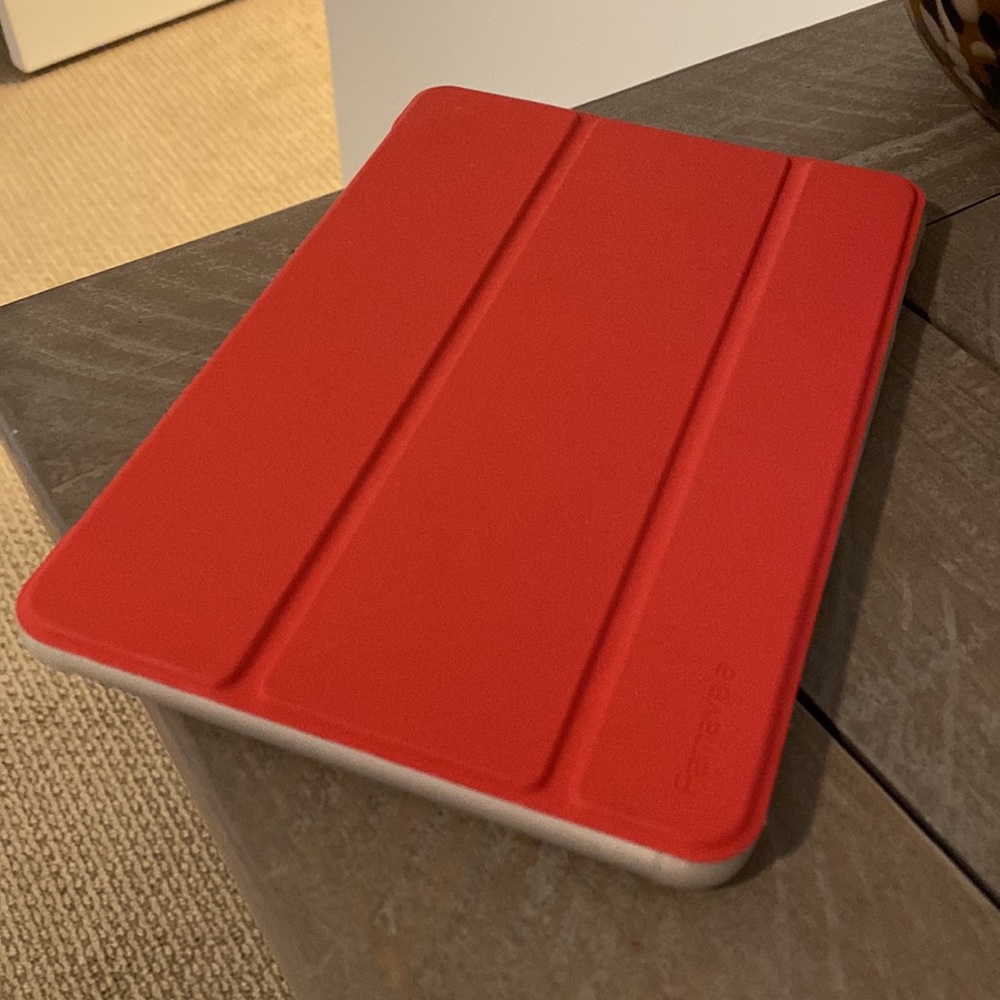 Amazon Fire Tablet - Picture 2 of 5